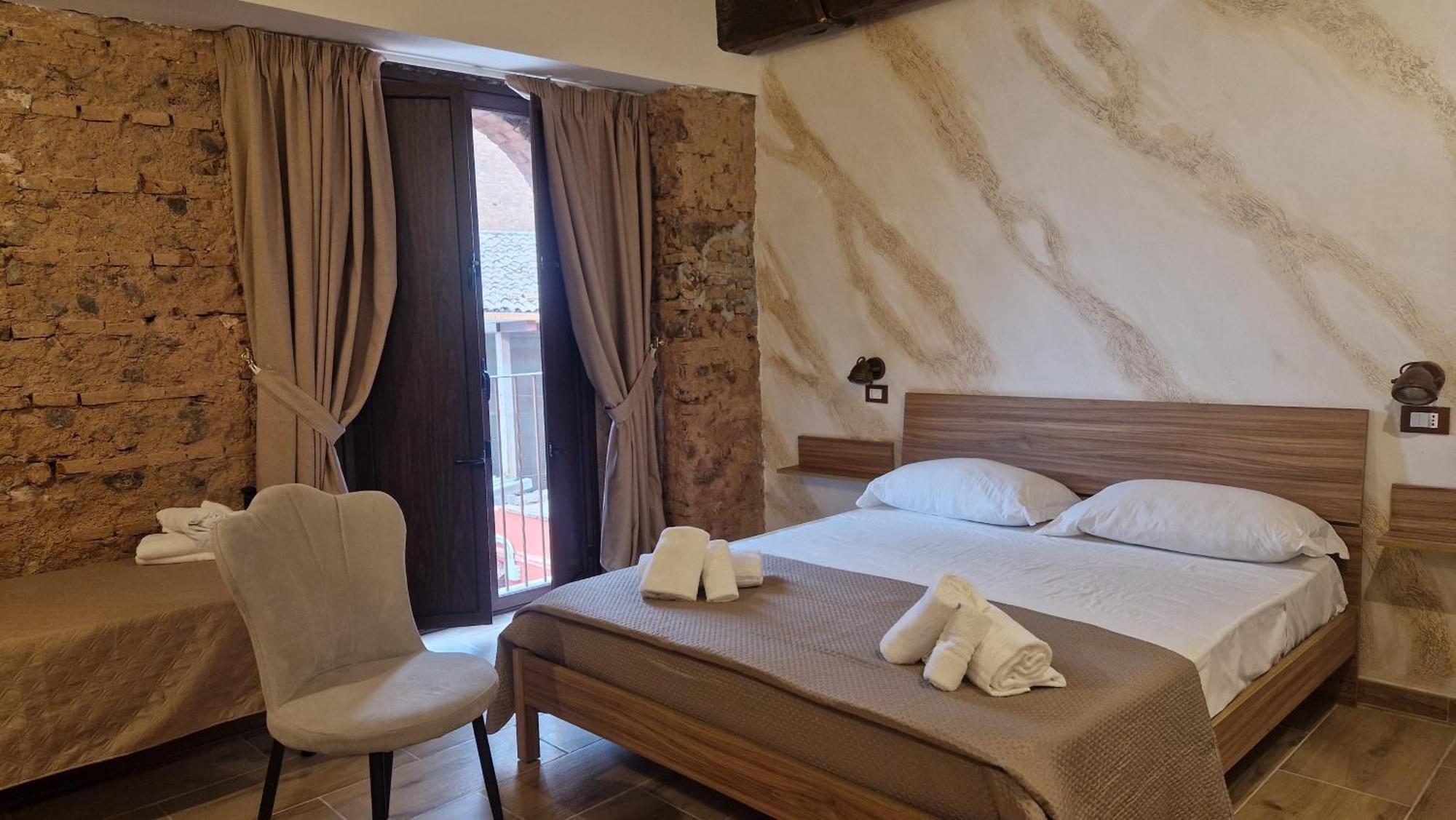 La Ciminiera Rooms Катанія Екстер'єр фото